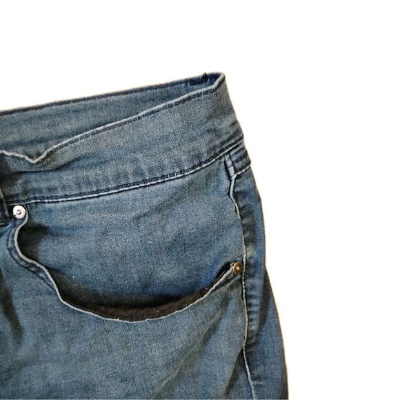 Terra & Sky Women's Straight Leg Dark Wash Denim 26W - Picture 4 of 7